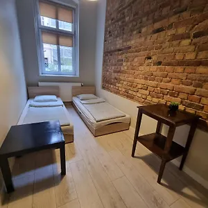  Kwatera prywatna Tanie Spanie Przy Targach Poznańskich - Zameldowanie Bezobsługowe-